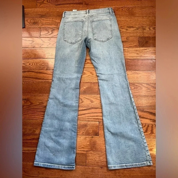 Banana Republic Classic Bootcut Jeans Women's Sz 28/6 Low Rise Light Wash Denim - Picture 2 of 8